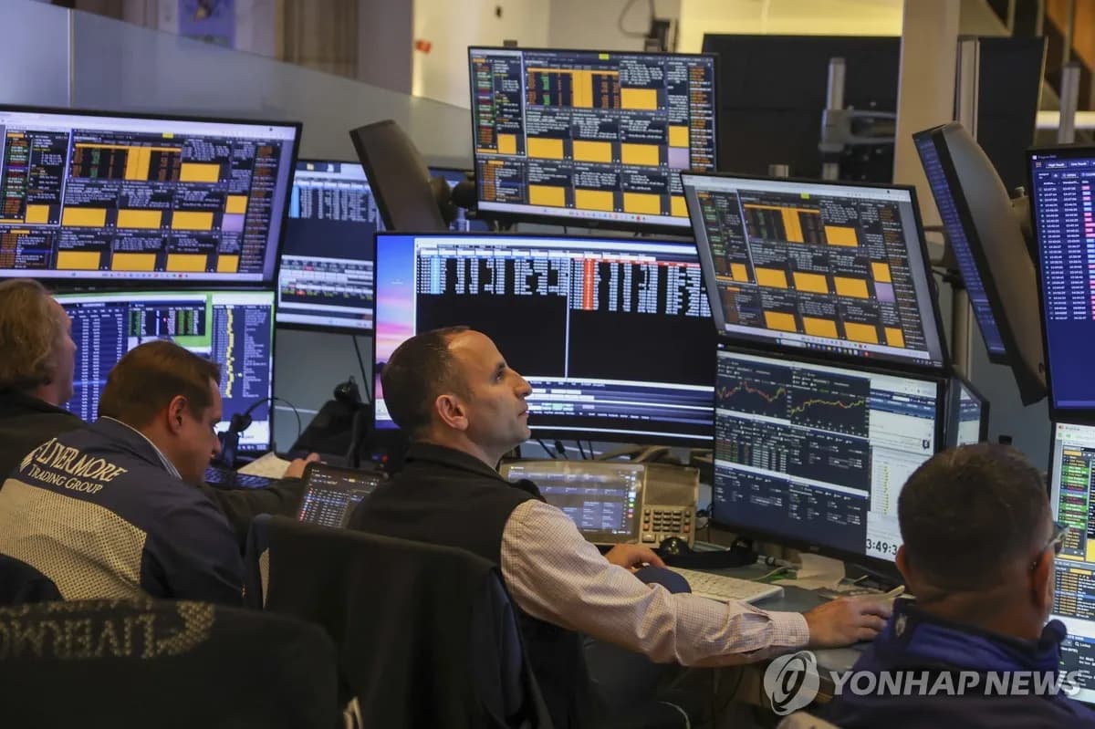 US Treasury Yields Hit 24-Year High Amid Selling Pressure
