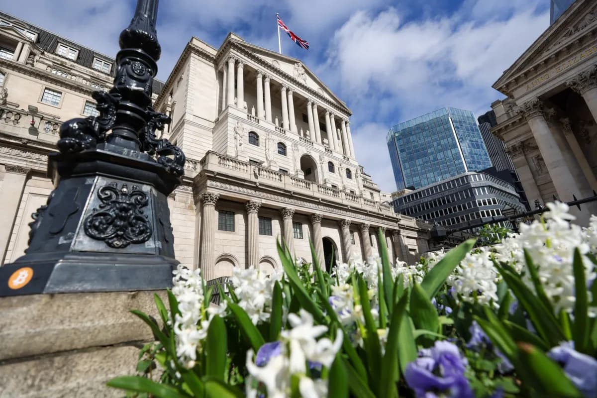 UK 30-Year Gilt Yield Hits 6%, Highest Since 1998 Amid Global Pressure