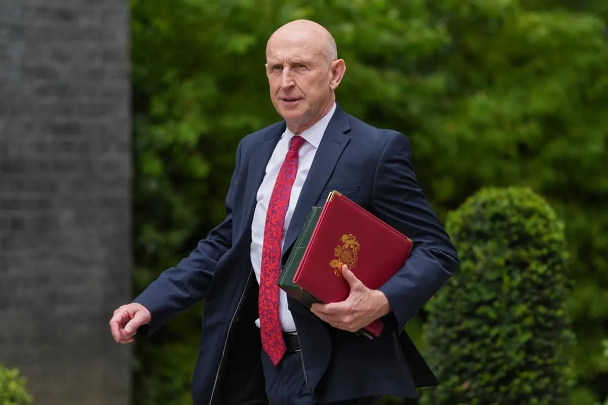 UK Finance Minister Announces Budget with Energy Support Measures